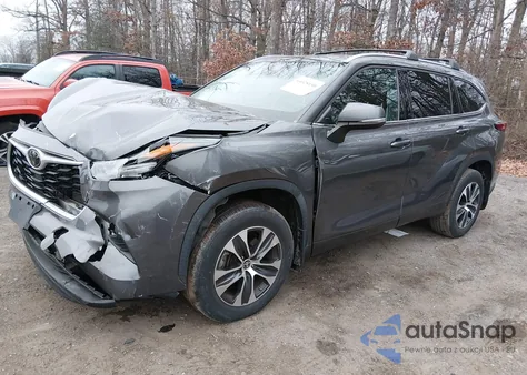 2021 Toyota Highlander Xle из США, поврежденный, VIN 5TDGZRBH4MS541695